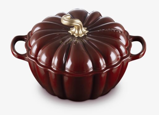 LE CREUSET COCOTTE CITROUILLE SIGNATURE 24CM GARNET POIGNEE DOREE